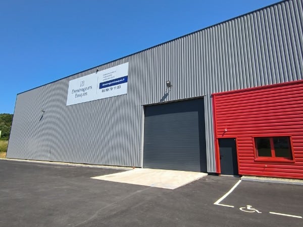 Notre entrepôt de Hasparren : stockage en garde-meubles et déménagement près de Bayonne