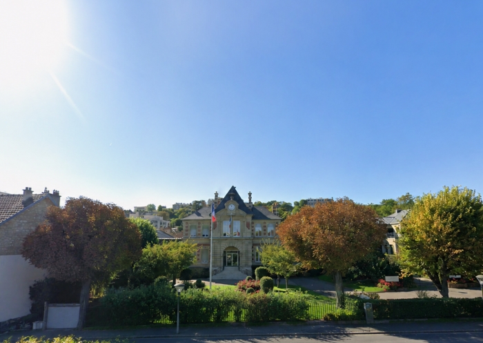 Mairie du Pecq pour les demandes d’autorisation de stationnement liées à un déménagement
